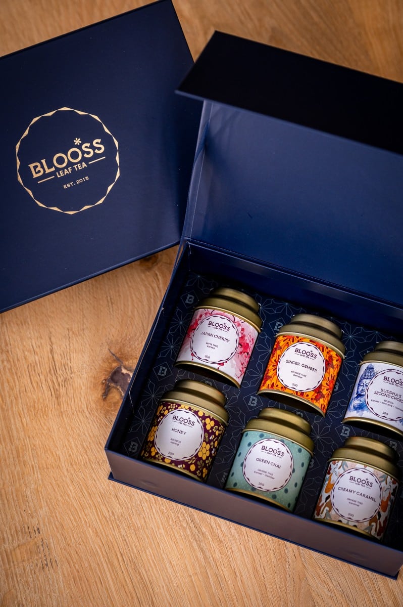 Theepakket - 6 blikjes in luxe Blooss cadeauverpakking